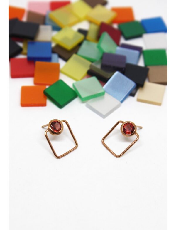 Josephine Garnet Kare Altın Küpe